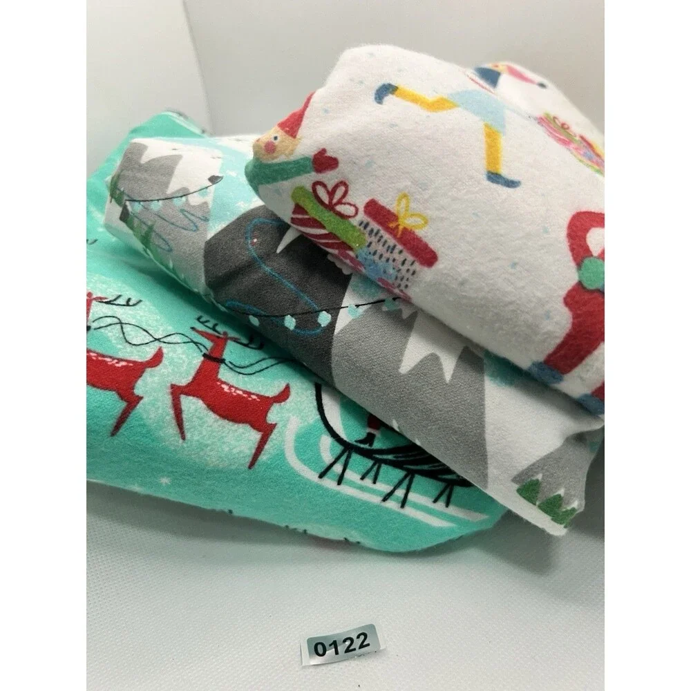 6 YDS  SUPER SNUGGLE FLANNEL FABRIC christmas Joann 3 patterns, 2 yards each